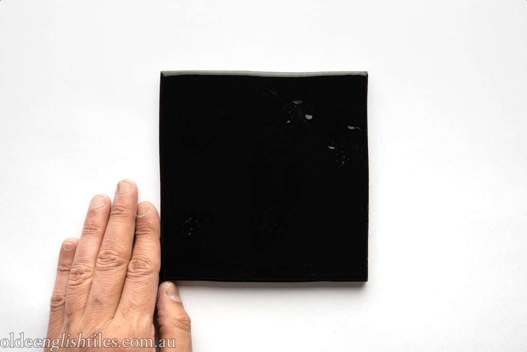 - Antique Memory 130 x 130