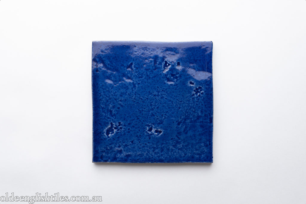 - Antique Memory 130 x 130