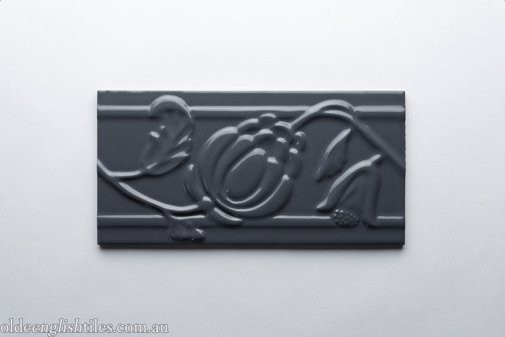  - Waratah Embossed 200 x 100mm