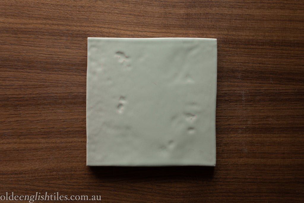 - Antique Memory 130 x 130