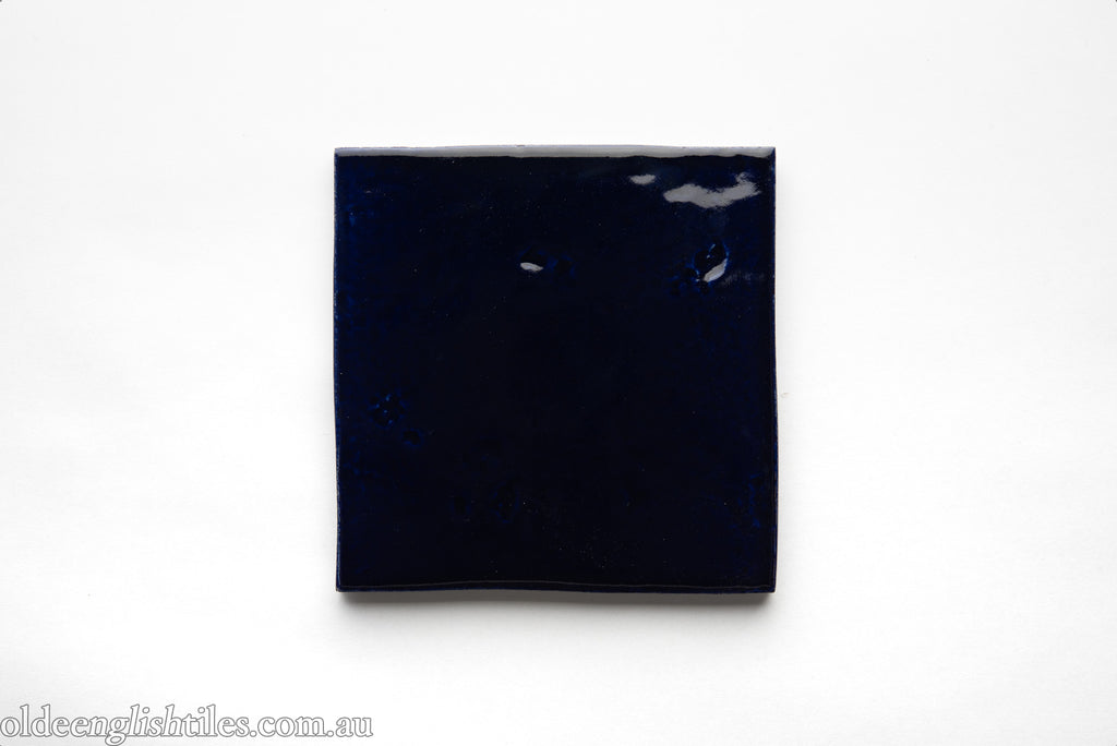 - Antique Memory 130 x 130