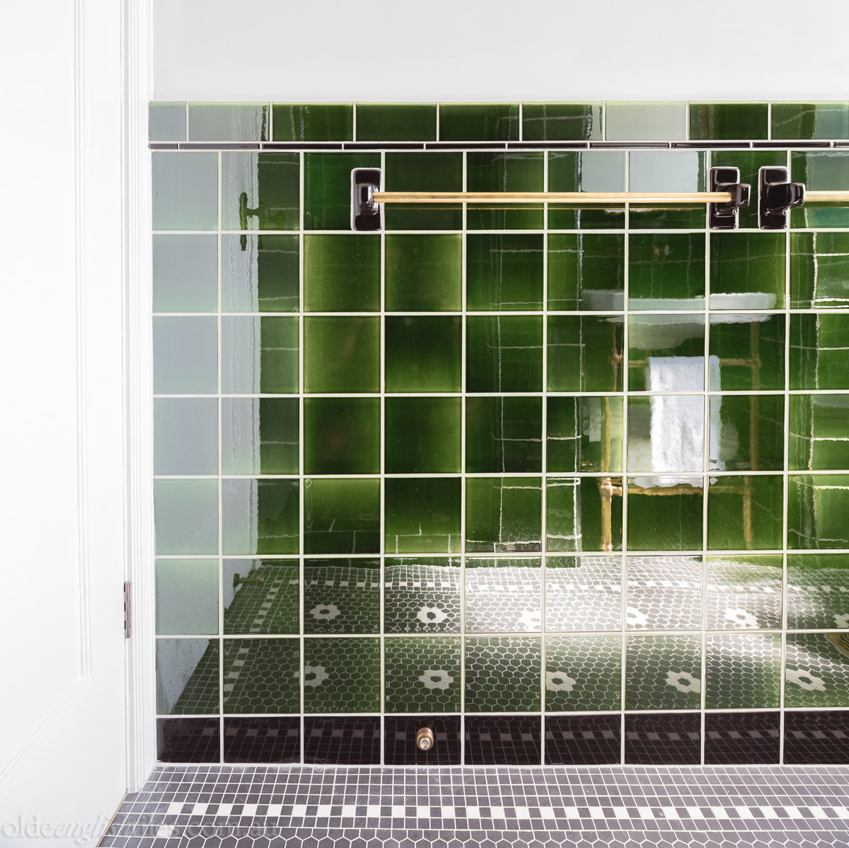 Double Bay Bathroom Glazed Wall Tiles