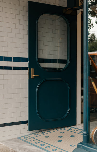 Paisano and Daughters