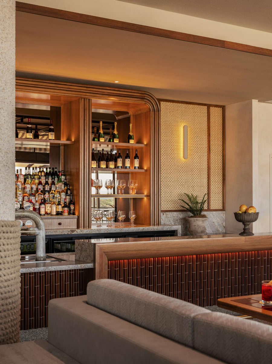Sully's Rooftop Bar Country Capping