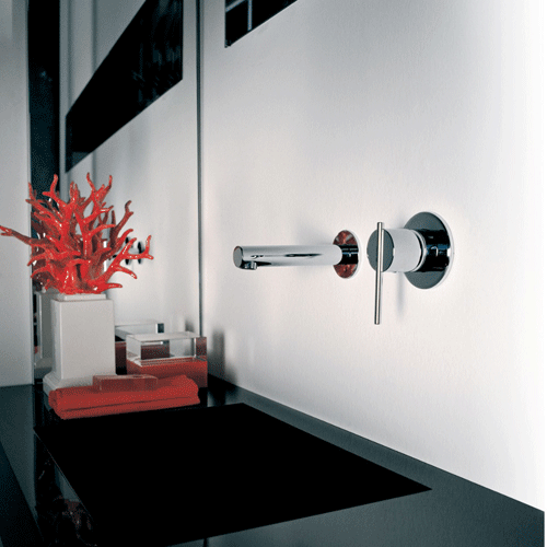 Spin Wall spout