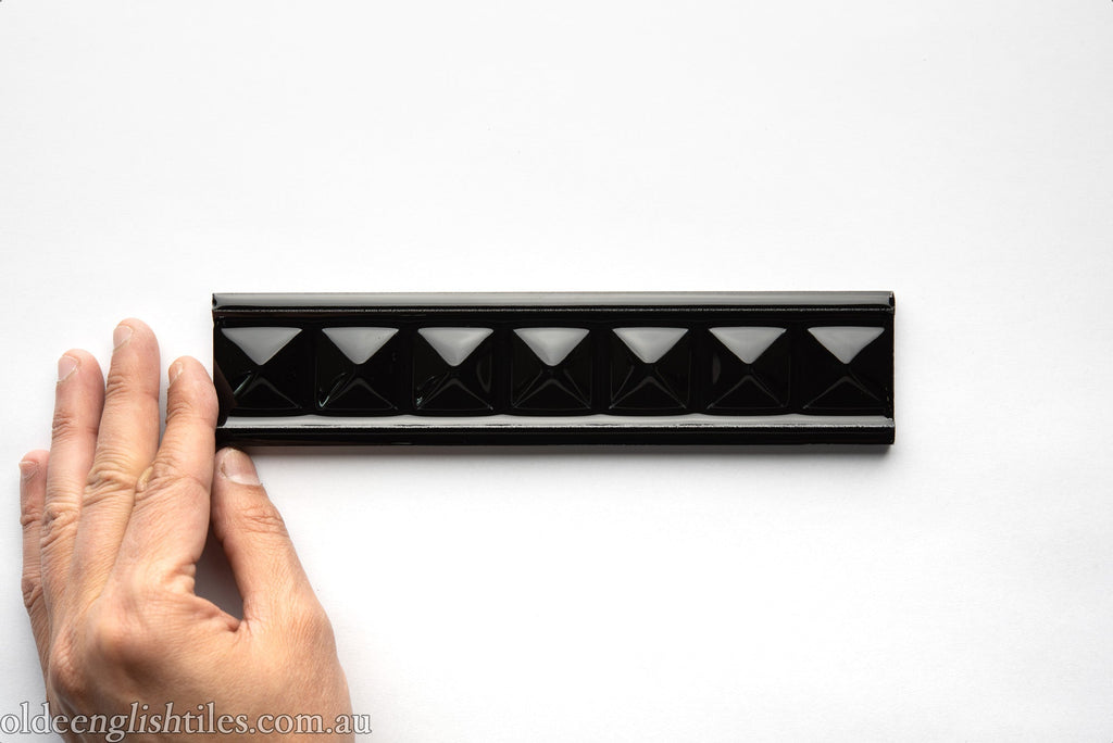 Art Deco Glazed - Diamond Pyramid