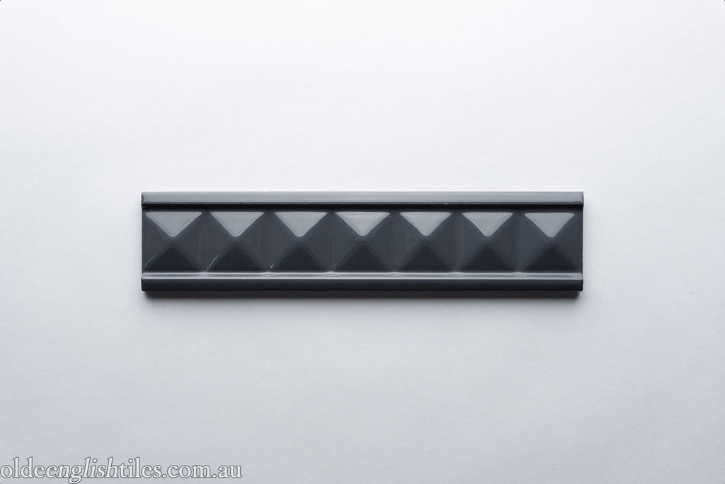 Art Deco Glazed - Diamond Pyramid
