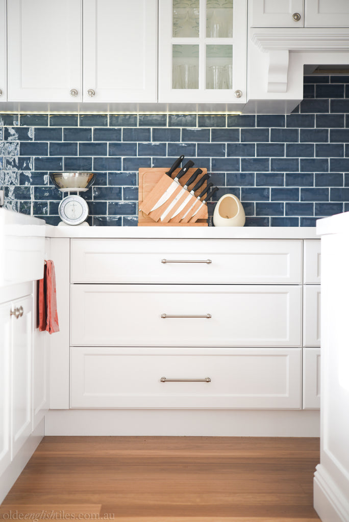 Contemporary kitchen in Crows Nest